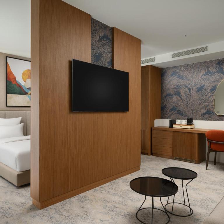 Mövenpick Hotel & Residences Teuta Kotor Bay - Deluxe Double Room with Sofa Bed - 9