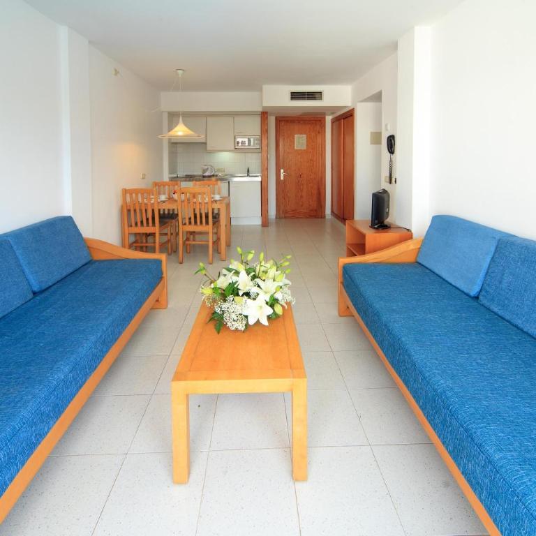 Apartamento Via Alemanya Standard C - Quadruple Room with Balcony - 6