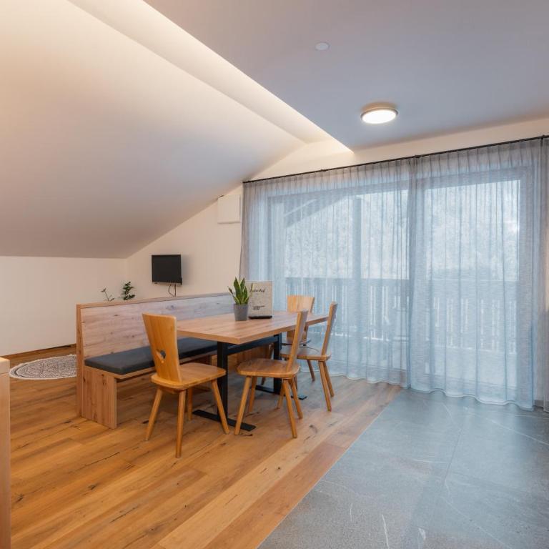 Huberhof Gais - Appartamento Deluxe con 2 Camere da Letto e Vista Giardino - 7