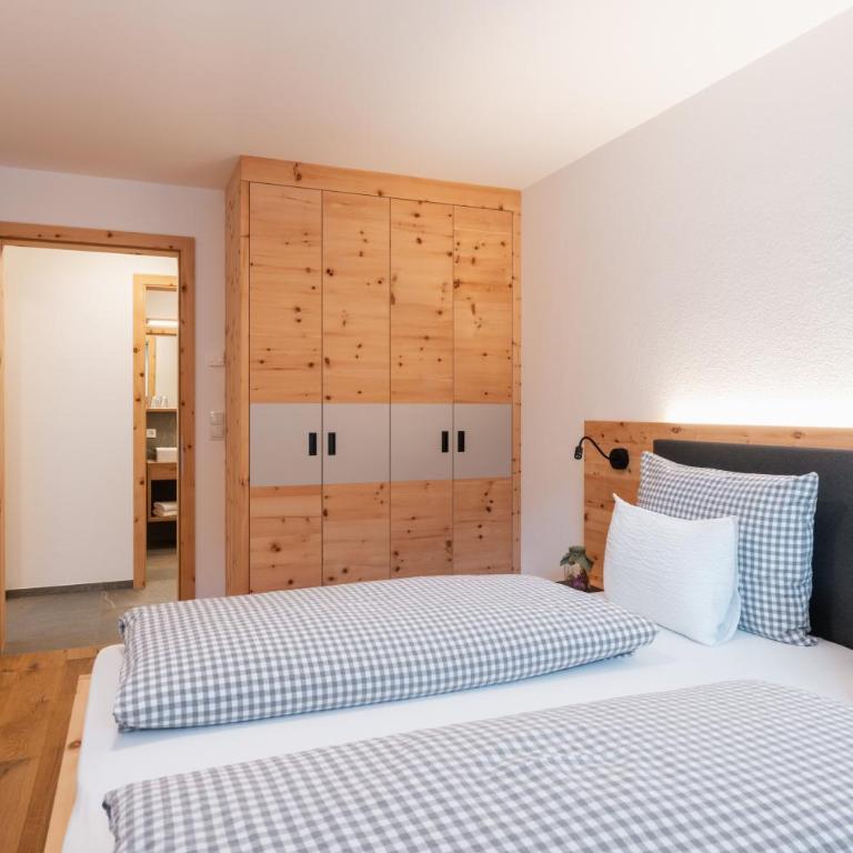 Huberhof Gais - Appartamento Deluxe con 2 Camere da Letto e Vista Giardino - 5
