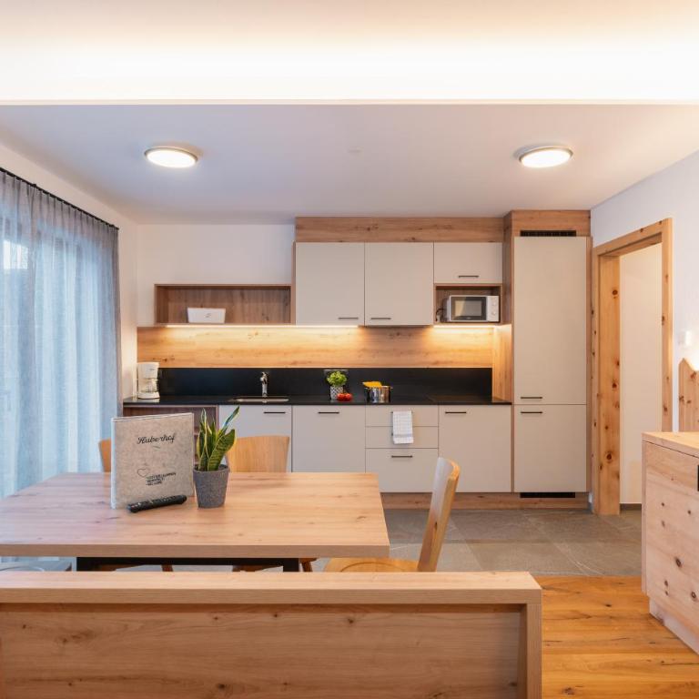 Huberhof Gais - Appartamento Deluxe con 2 Camere da Letto e Vista Giardino - 3
