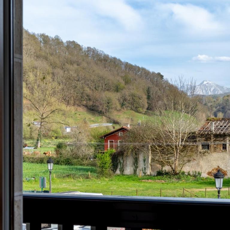 'Salmosalar' Cangas de Onís - Apartamento Deluxe de 2 dormitorios con vistas al jardín - 18