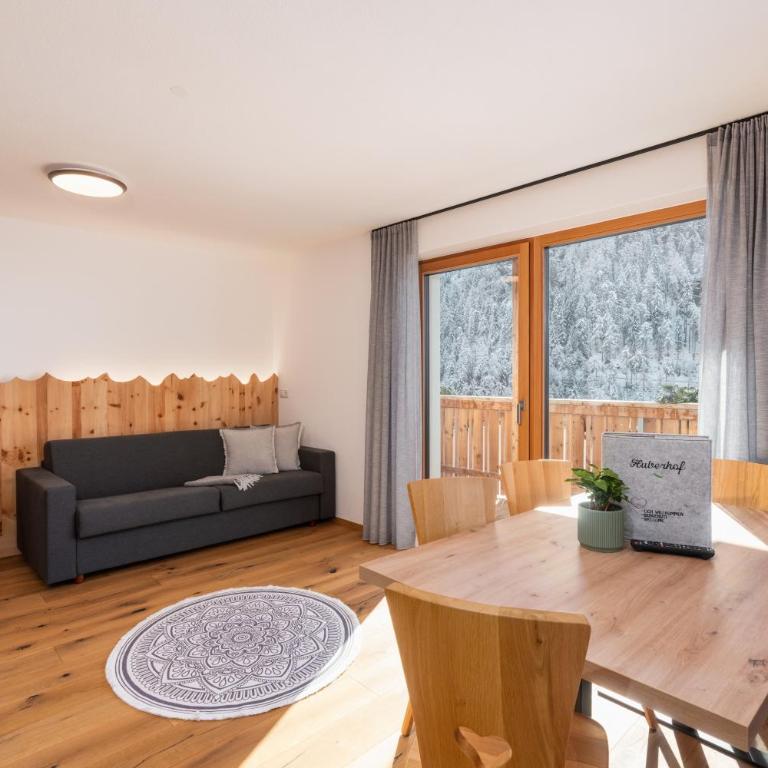 Huberhof Gais - Appartamento Deluxe con 2 Camere da Letto e Vista Giardino - 1
