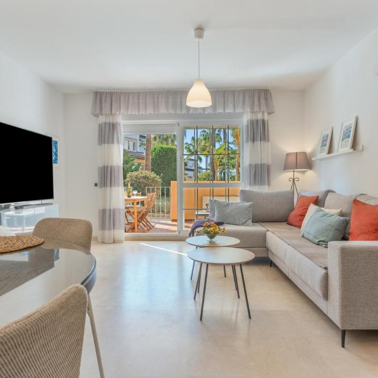 Bahía de Marbella Primera Línea - Apartamento Deluxe de 2 dormitorios con vistas al jardín - 4