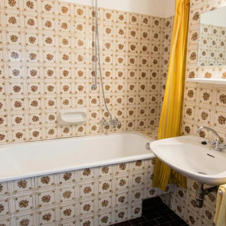 KASPAR Haus KMB Seeblick Appartement am Ossiacher See, Hallenbad, Skiarena Gerlitzen - Apartment mit 2 Schlafzimmern, Balkon und Seeblick - 10