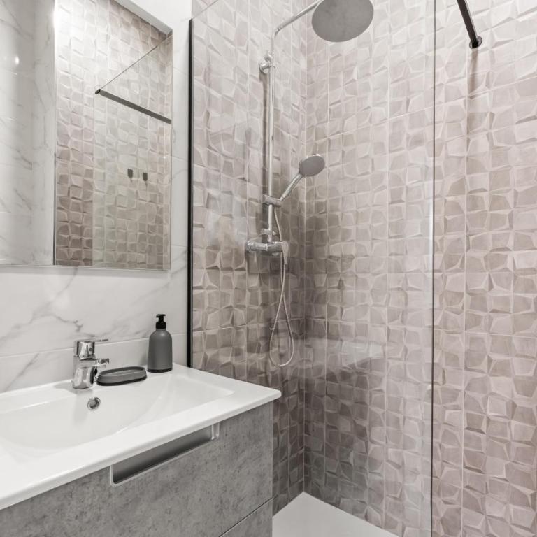 Vima Lofts - Habitación Triple con ducha - 10