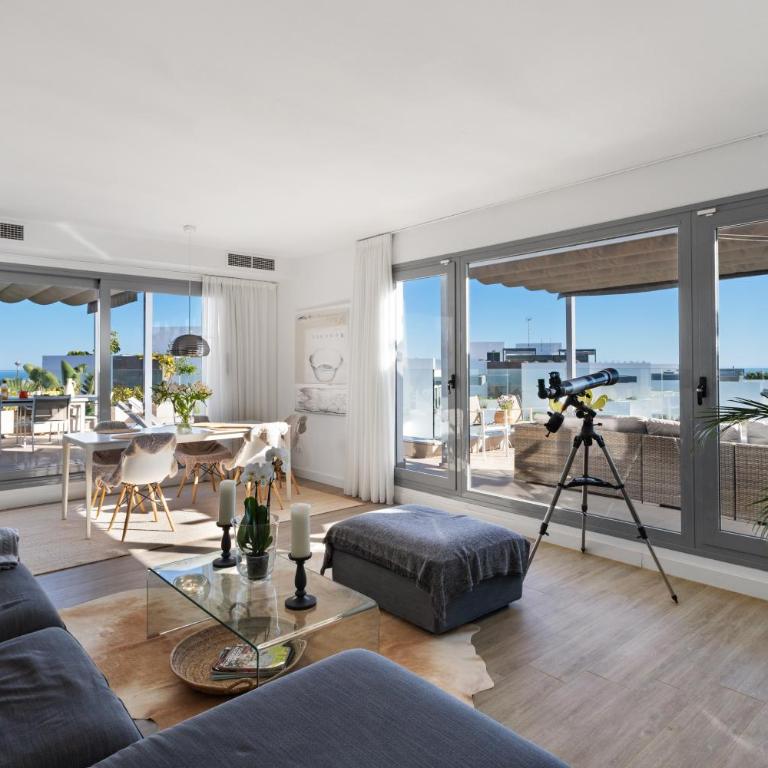Exclusive & luxury Penthouse in Cabopino with Stunning Sea Views - By Seitz Apartmets - Two-Bedroom Apartment with Terrace and Sea View - 14