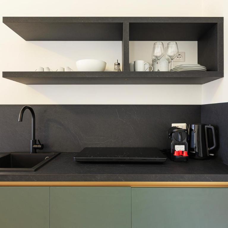 La Farmacia - Standard Studio - 7