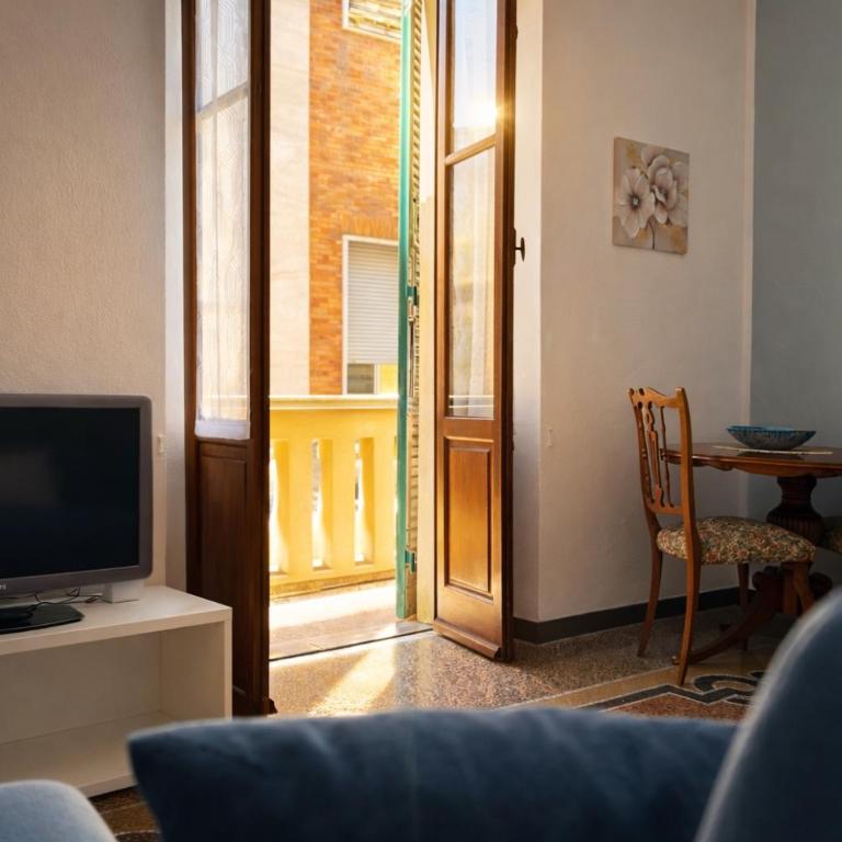 Trieste 8 - Appartamento con 2 Camere da Letto - 3