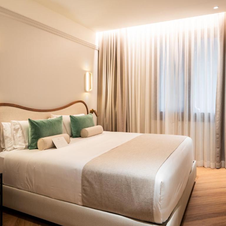Hotel Condal - Deluxe Double Room - 4