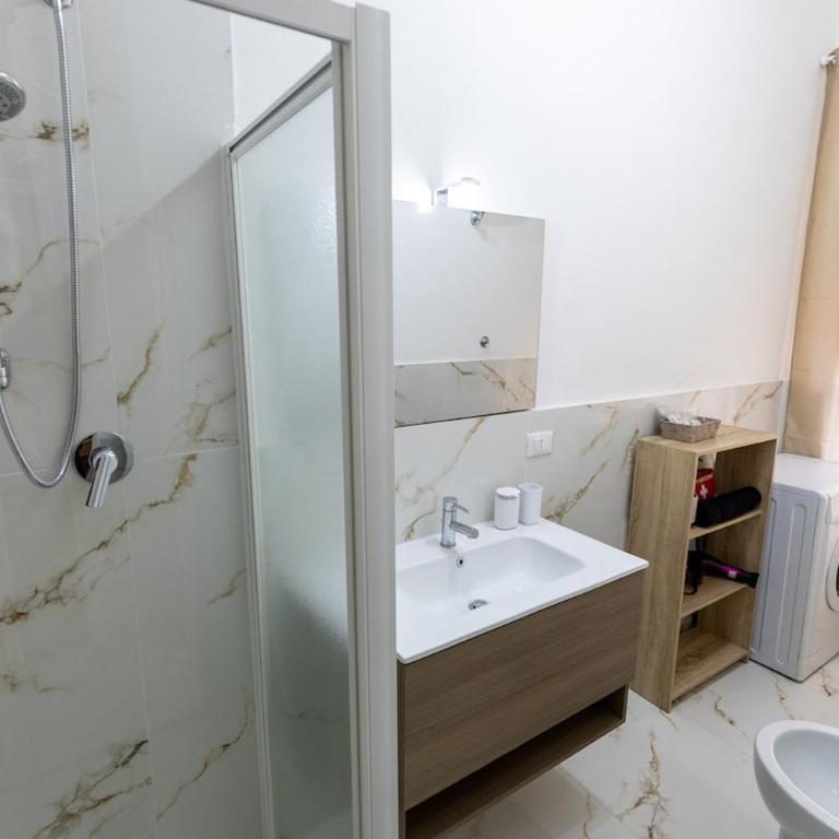 EUR-Montagnola 4 guest apartment, 15 minutes from the Colosseum, trastevere - Appartamento con 2 Camere da Letto - 10