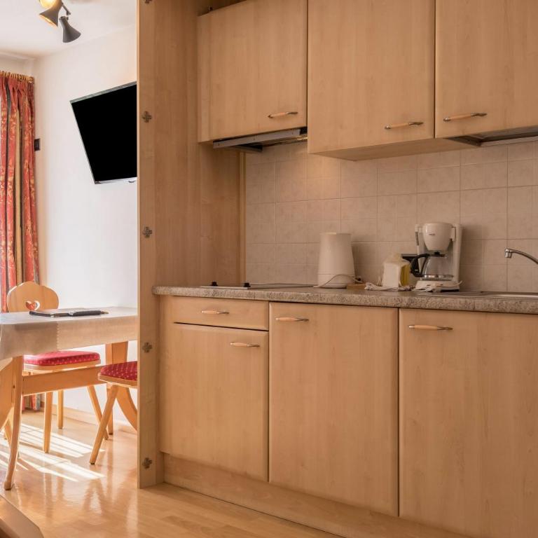 Hotel Residence Gardena Stevia 200 - Appartamento Premium con 3 Camere da Letto e Balcone - 6