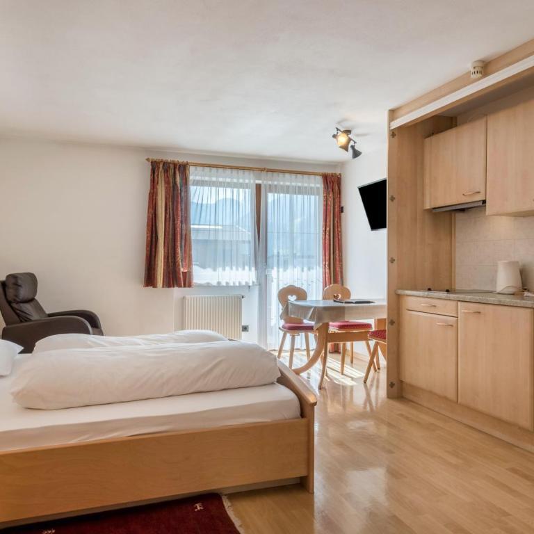 Hotel Residence Gardena Stevia 200 - Appartamento Premium con 3 Camere da Letto e Balcone - 5