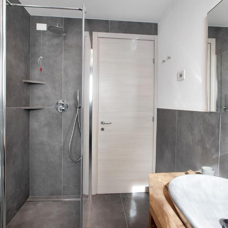Botton d'oro Camping Stella Alpina - Appartamento Deluxe con 2 Camere da Letto e Vista Giardino - 14
