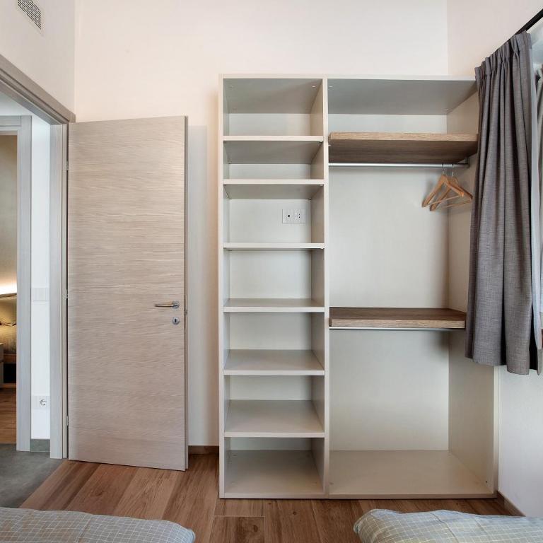 Botton d'oro Camping Stella Alpina - Appartamento Deluxe con 2 Camere da Letto e Vista Giardino - 17