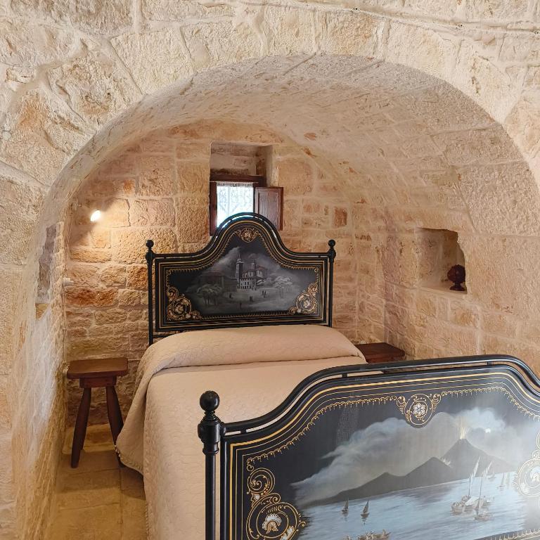 Antico trullo immerso nella campagna - Casa con 1 Camera da Letto - 14