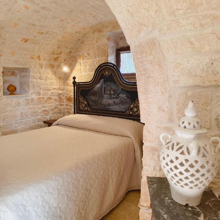 Antico trullo immerso nella campagna - Casa con 1 Camera da Letto - 13