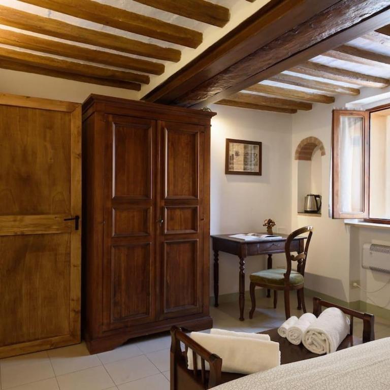 Suite 19zero3 - Two-Bedroom Apartment - 3