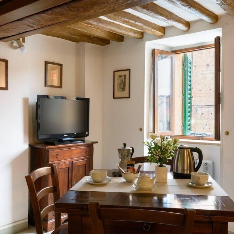 Suite 19zero3 - Two-Bedroom Apartment - 8