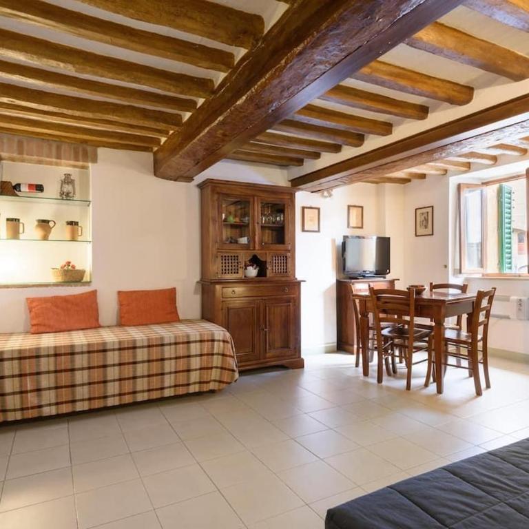Suite 19zero3 - Two-Bedroom Apartment - 11