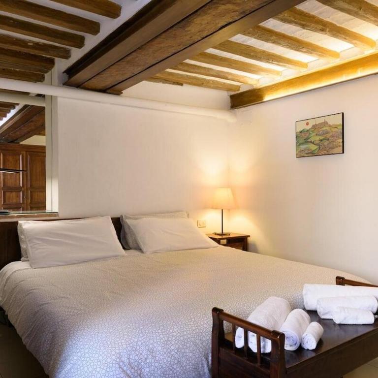 Suite 19zero3 - Two-Bedroom Apartment - 14