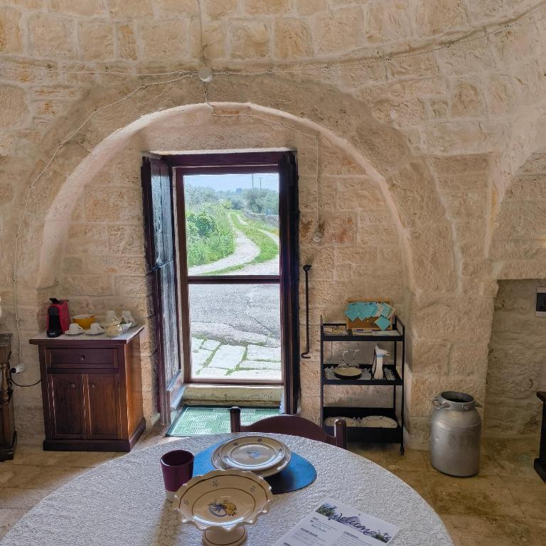 Antico trullo immerso nella campagna - Casa con 1 Camera da Letto - 10