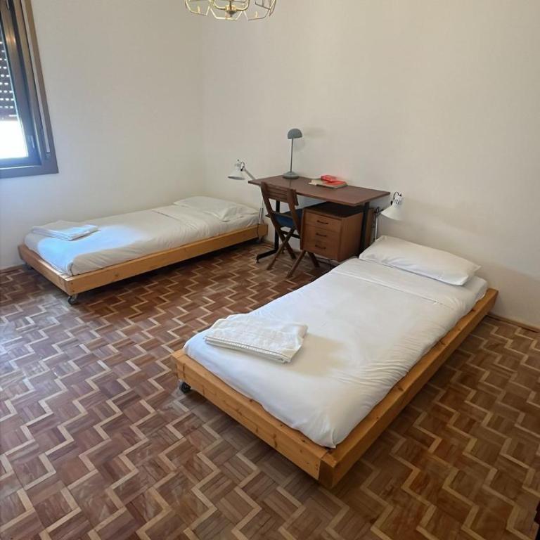 Atelier San Giacomo Guest House - Camera Doppia con Letti Singoli e Bagno in Comune - 1