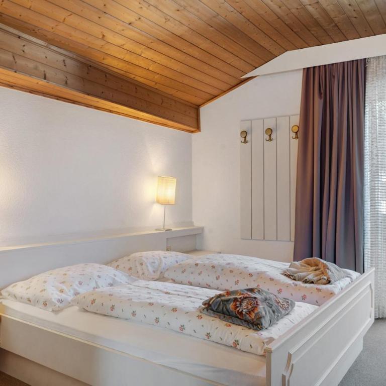 Biobauernhof Toellerhof - Double Room with Mountain View - 5