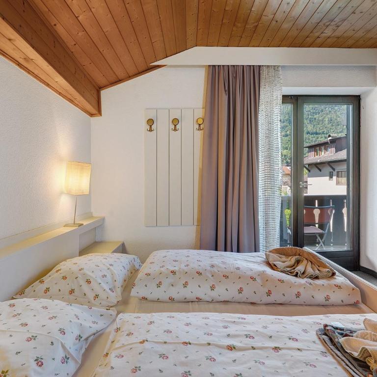 Biobauernhof Toellerhof - Double Room with Mountain View - 4