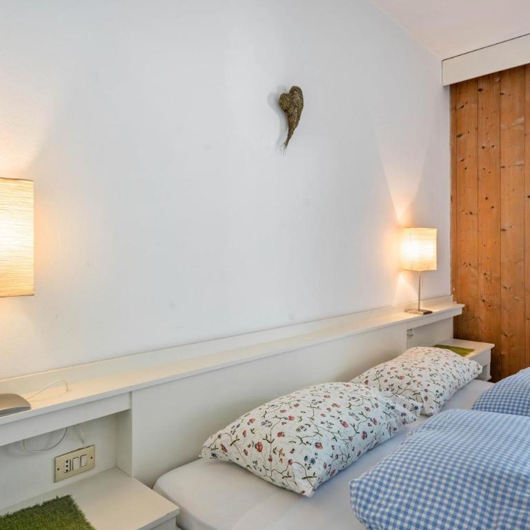 Biobauernhof Toellerhof - Double Room with Mountain View - 2