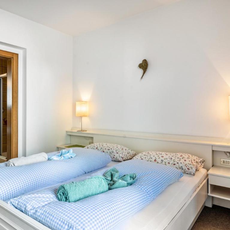 Biobauernhof Toellerhof - Double Room with Mountain View - 7