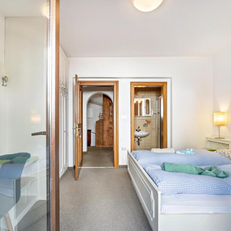 Biobauernhof Toellerhof - Double Room with Mountain View - 5