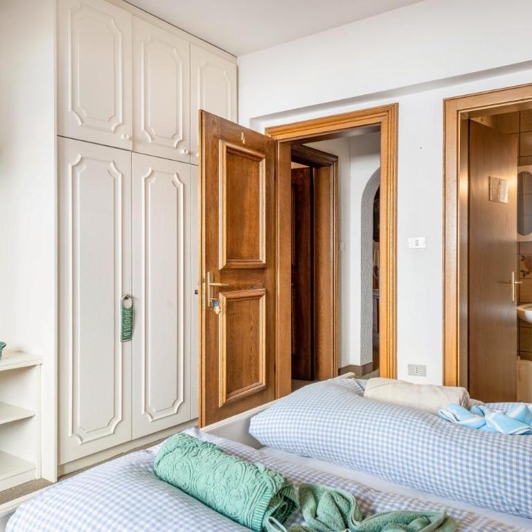 Biobauernhof Toellerhof - Double Room with Mountain View - 12