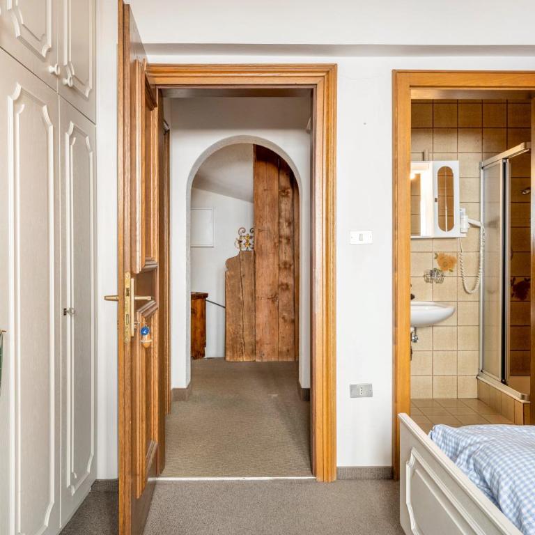 Biobauernhof Toellerhof - Double Room with Mountain View - 14