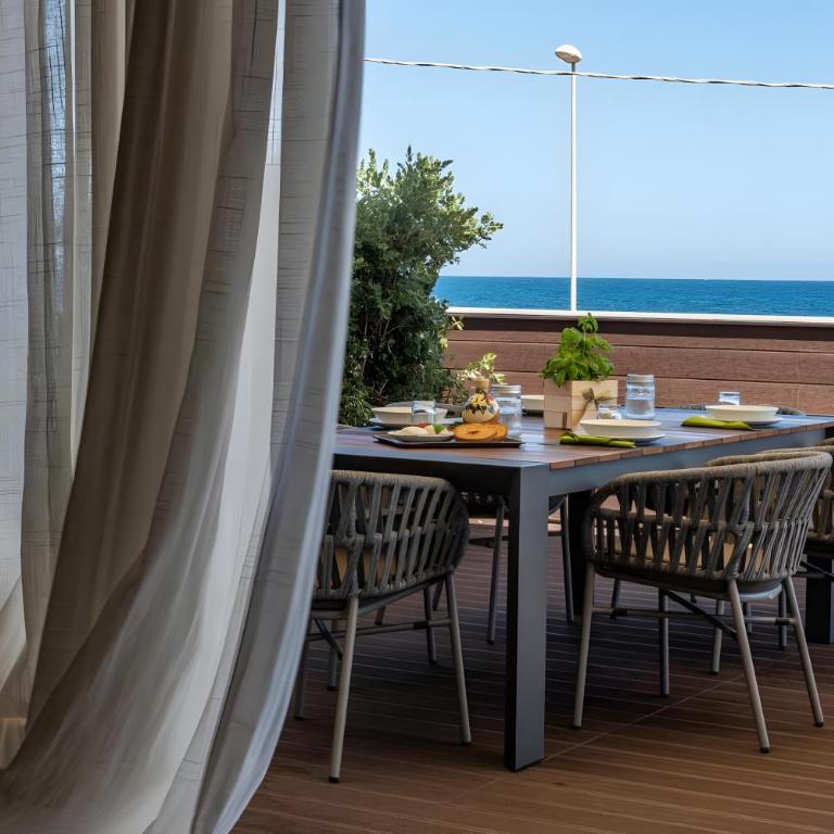 Luxury terrazza - Two-Bedroom Deluxe Apartment with Ocean View - 2