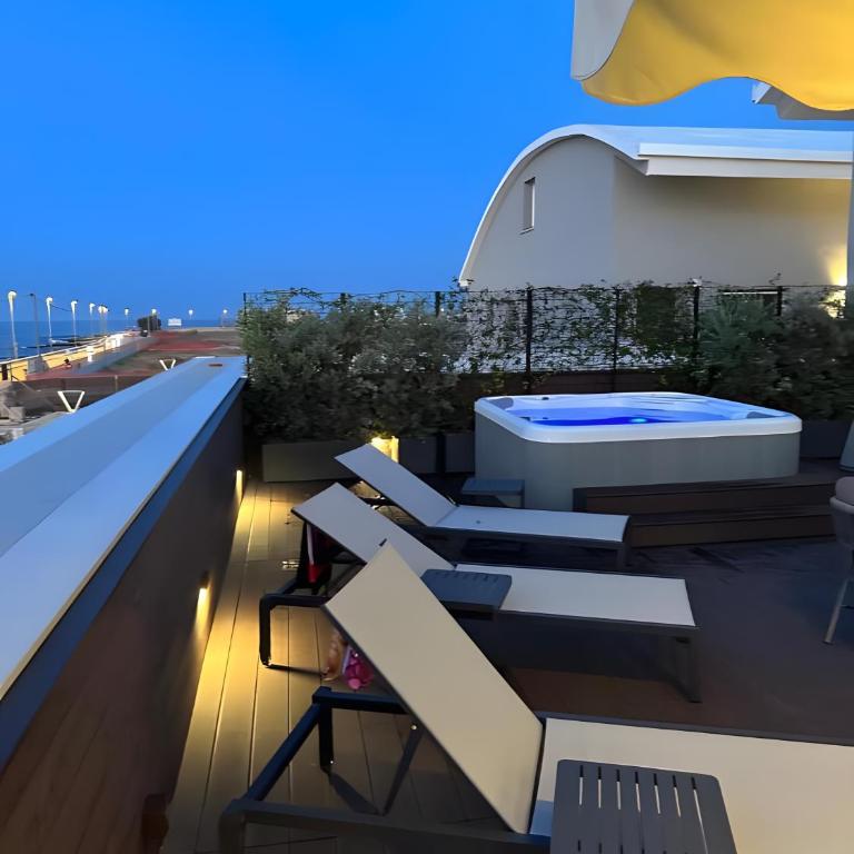 Luxury terrazza - Two-Bedroom Deluxe Apartment with Ocean View - 35