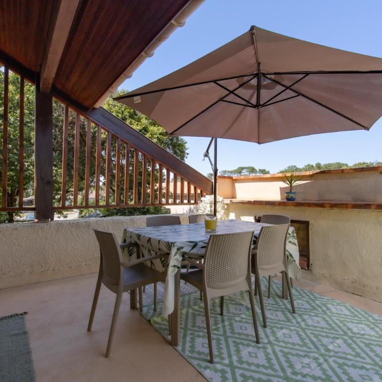 Appartement Soulac - Two-Bedroom Deluxe Apartment with Garden View - 1