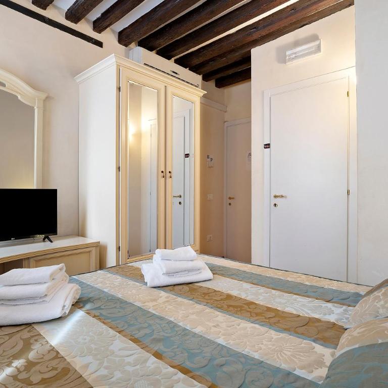 Art Palace - Residenza Giardini - Camera Queen Standard - 13