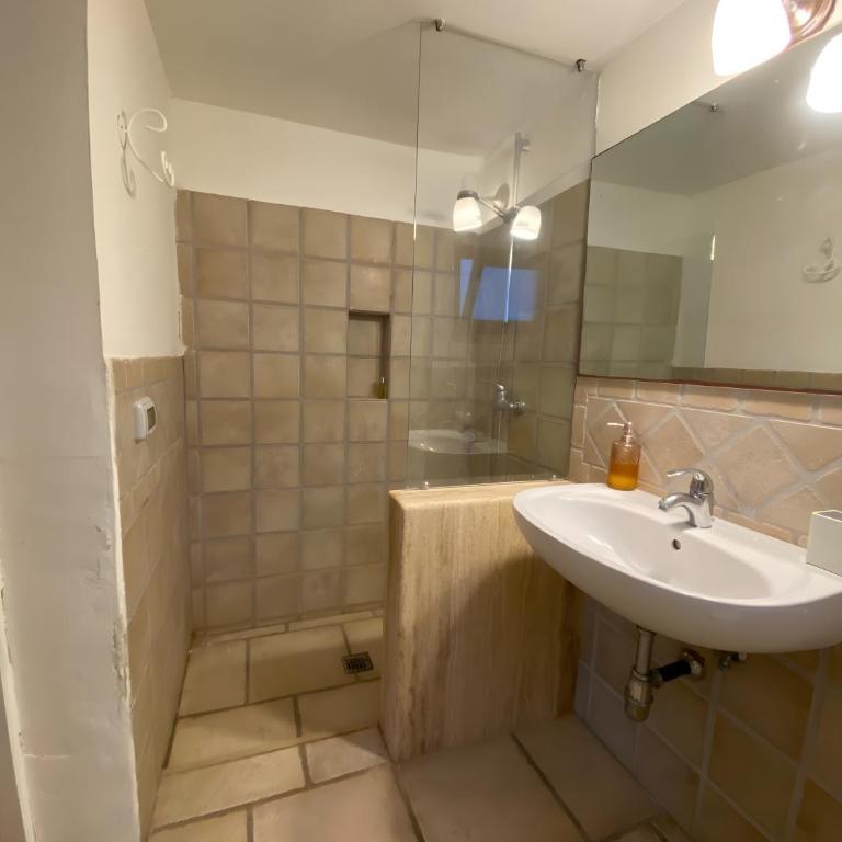 Villa Riggia - Appartamento Deluxe con 2 Camere da Letto e Vista Giardino - 12