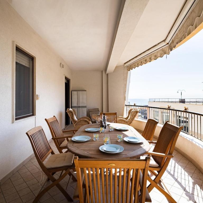 Rosa Virginia - terrazza vista mare - Two-Bedroom Apartment with Sea View - 3