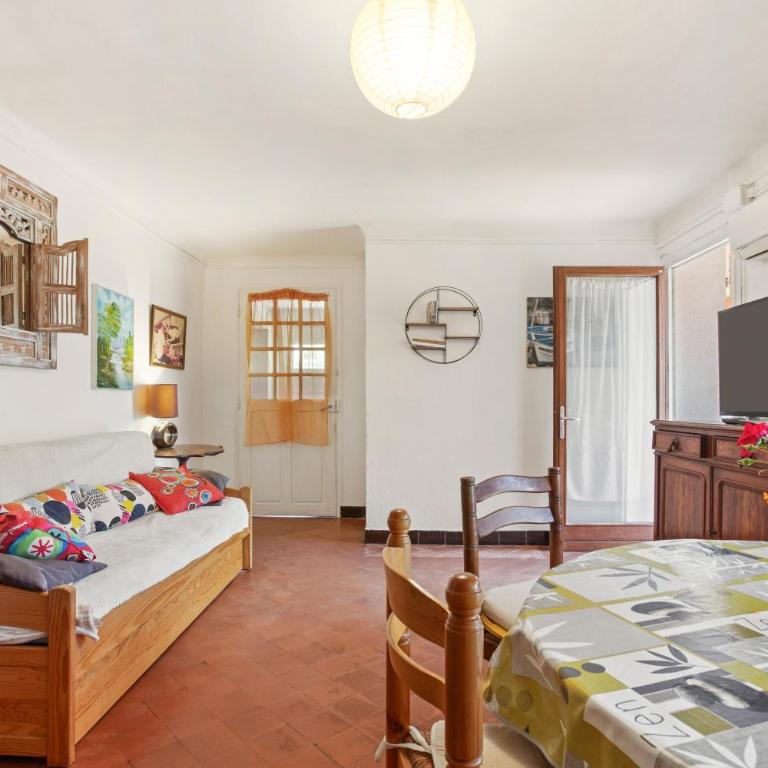 Appartement avec clim et terrasse - Appartamento Deluxe con 2 Camere da Letto e Vista Giardino - 8