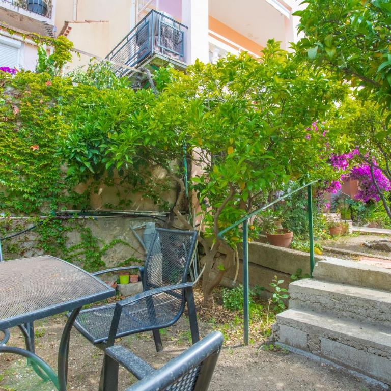 Appartement avec clim et terrasse - Appartamento Deluxe con 2 Camere da Letto e Vista Giardino - 3