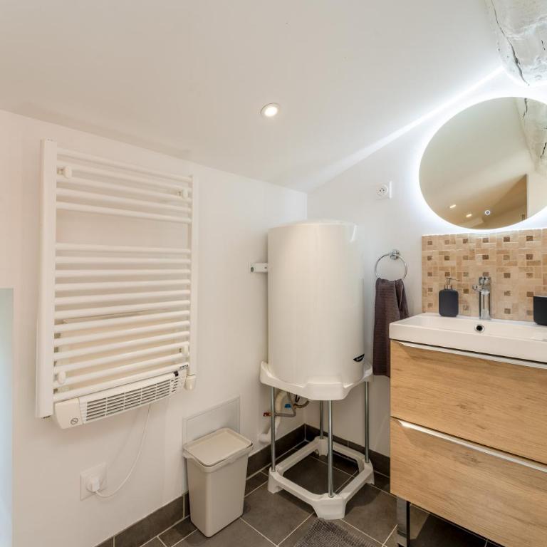 Gite en Campagne Valentin - Appartement 1 Chambre - Vue sur Jardin - 16