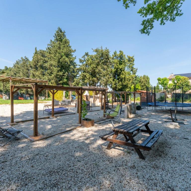Gite en Campagne Valentin - Appartement 1 Chambre - Vue sur Jardin - 27
