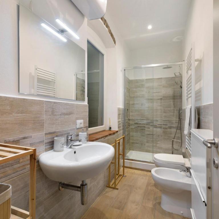 Ca di perti apt 1 - Appartamento Deluxe con 2 Camere da Letto e Vista Giardino - 19