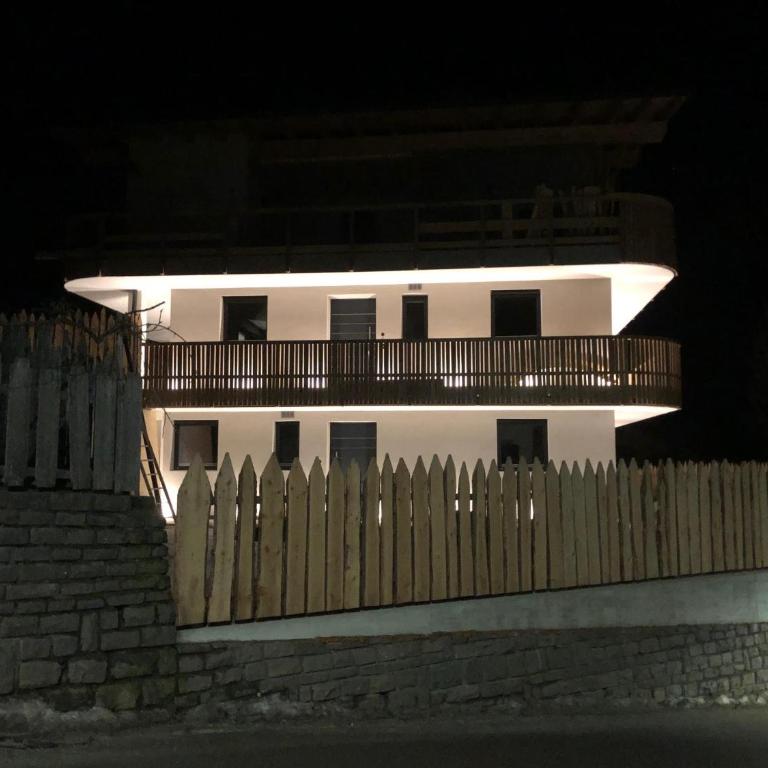 Villa Lara Zirbe - Appartamento Deluxe con 2 Camere da Letto e Vista Giardino - 2