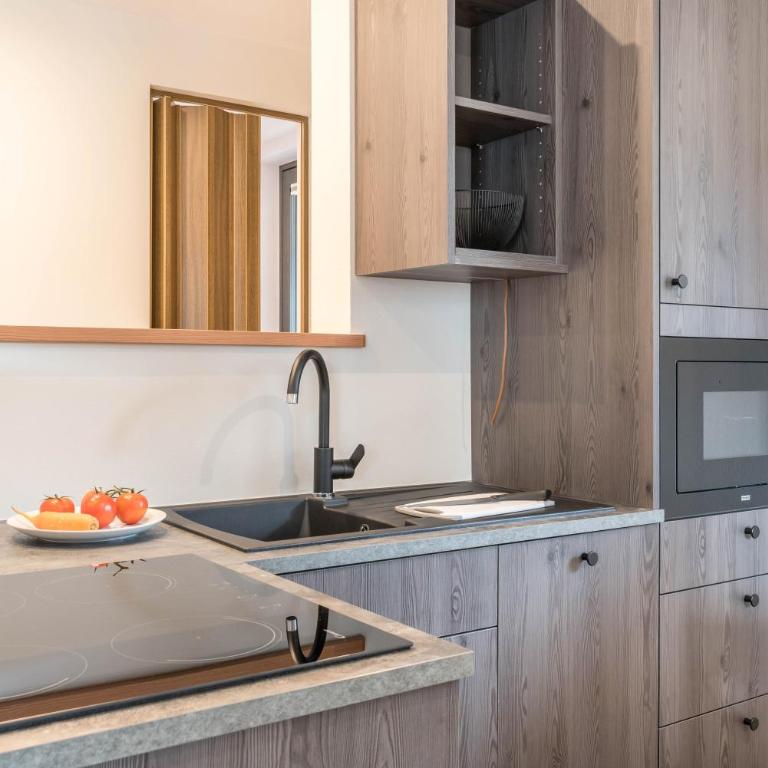 Villa Lara Zirbe - Appartamento Deluxe con 2 Camere da Letto e Vista Giardino - 6