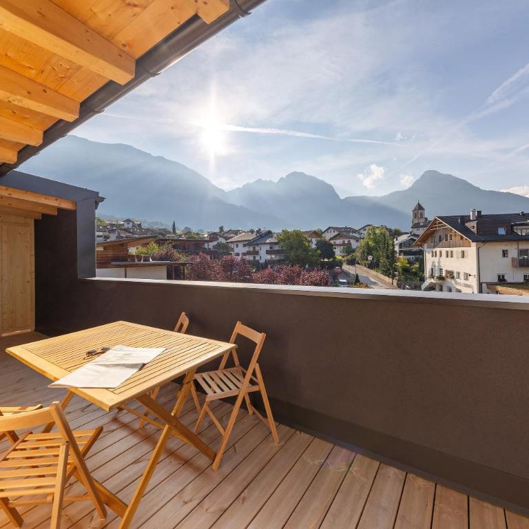 Apartments Schlernheim - Appartamento Deluxe con 2 Camere da Letto e Vista Giardino - 1