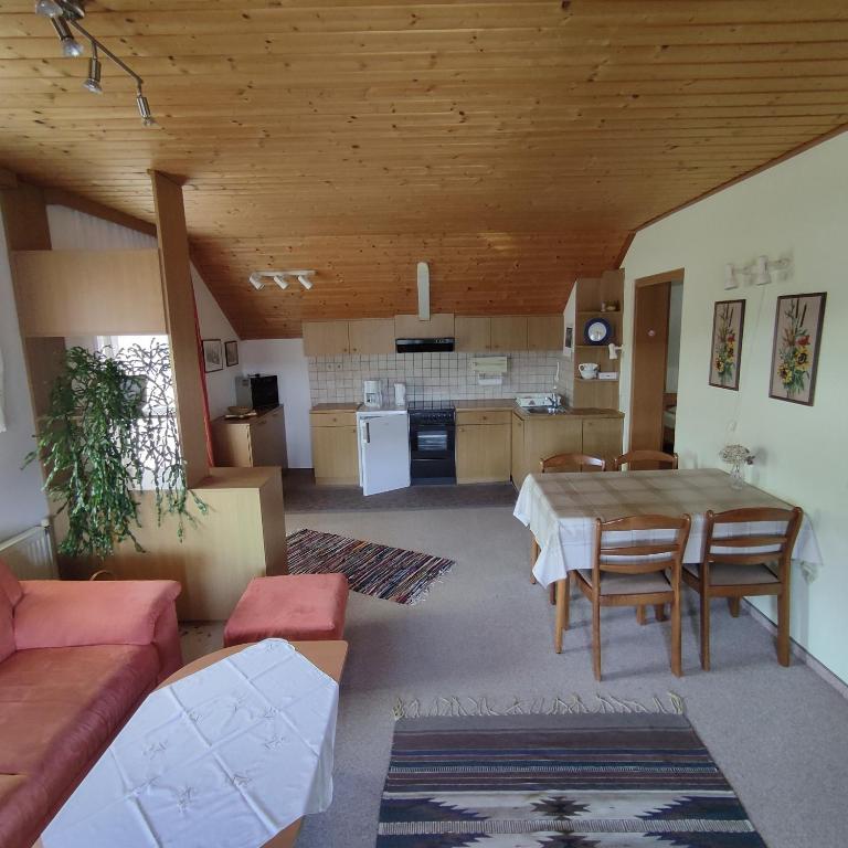 Haus Maria Bodensdorf - Deluxe-Apartment mit 2 Schlafzimmern und Gartenblick - 3