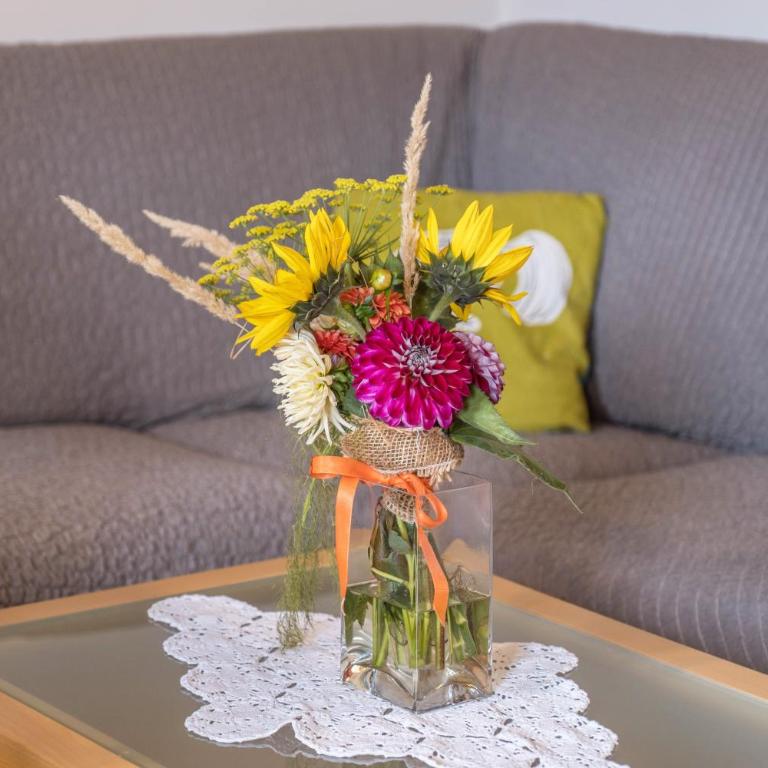 Tschigghof - Two-Bedroom Deluxe Apartment with Garden View - 8